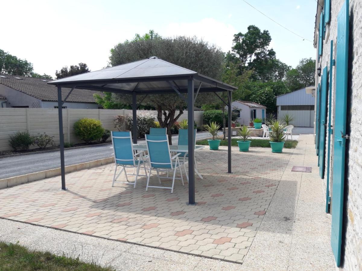 Le Logis De Lange Apt Les Aigrettes Saint-Hilaire-la-Palud Esterno foto