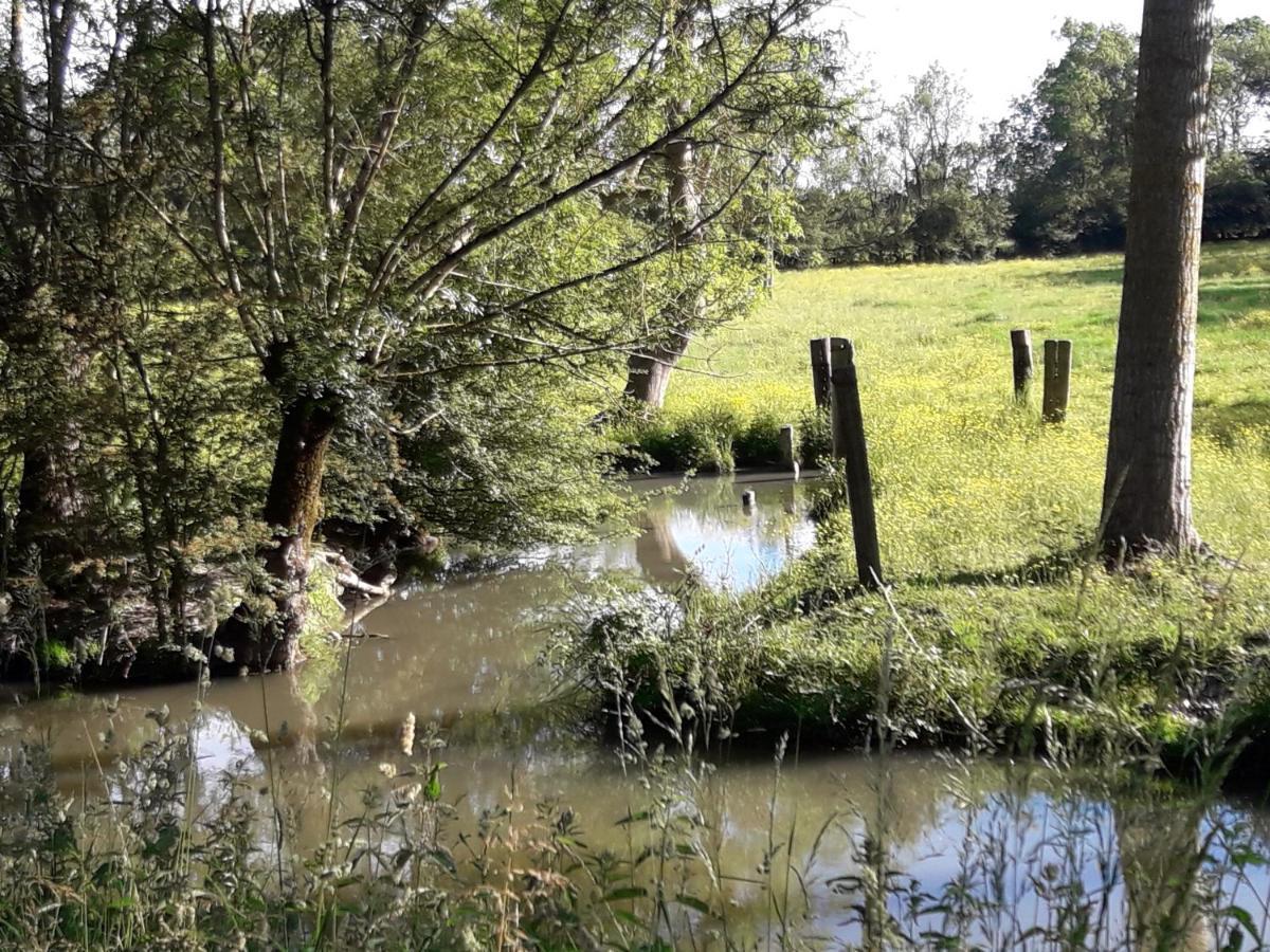 Appartamento Le Logis De Lange Apt Les Aigrettes Saint-Hilaire-la-Palud Esterno foto